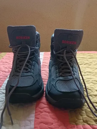 Botas de montaña BORIKEN negras y grises