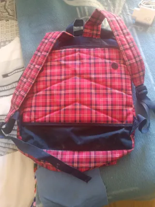 Mochila Pepe Jeans cuadros roja y negra