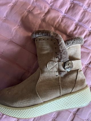 Botas de pelo tostado