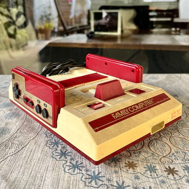 Consola Nintendo Family Computer 1983 - Japonesa