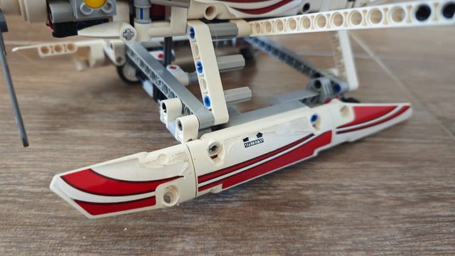Lego Technic 42040 Avión Contra Incendios