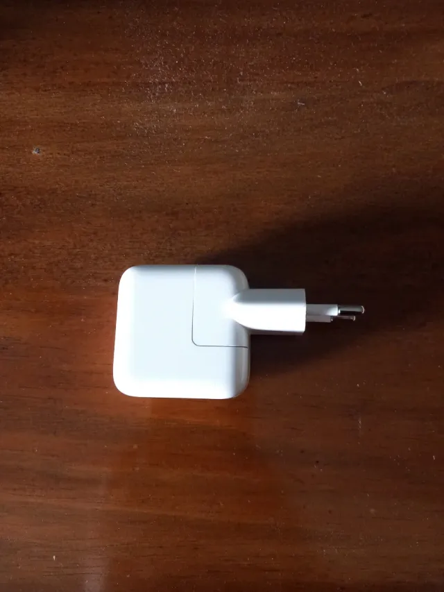 Cargador Apple + Adaptador Viaje