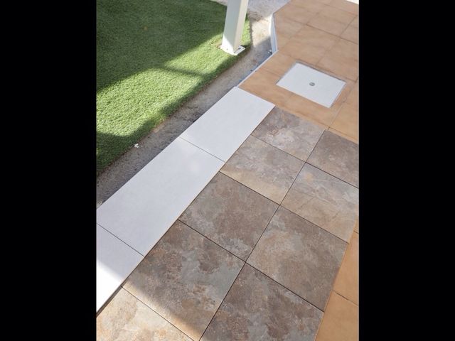 Gres porcelánico, 23 bordillos escalera Ext. 60x30