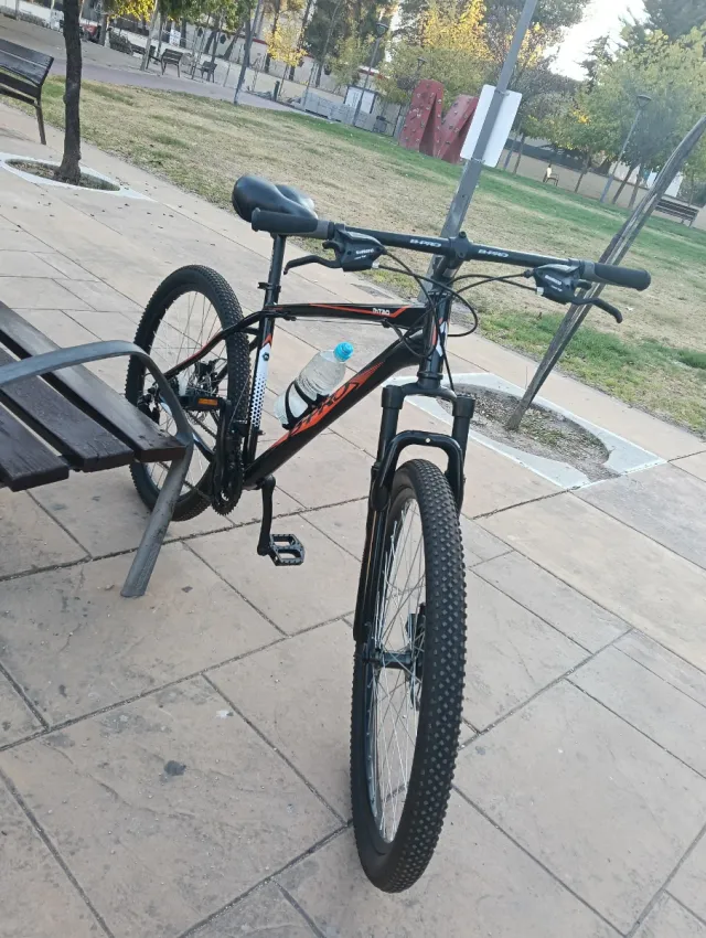Bicicleta MTB E-PRO Negra