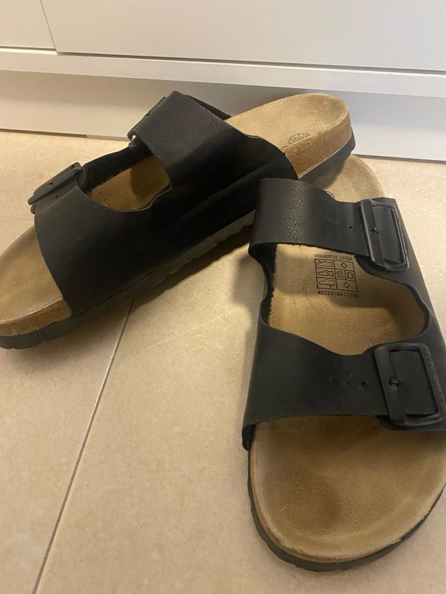 Sandalias negras