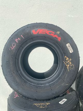 Neumáticos Karts Vega