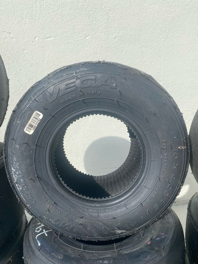 Neumáticos Karts Vega