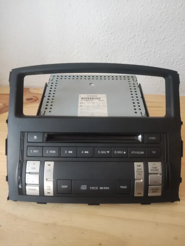Radio CD Mitsubishi Montero V80/V90 Original
