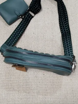 Bolso bandolera teal con monedero