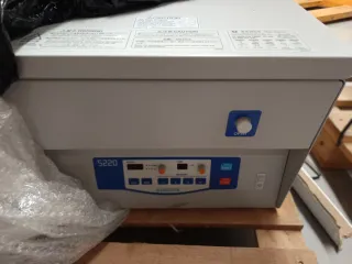 Incubadora Thermo de laboratorio