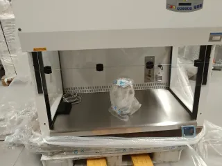 Incubadora Thermo de laboratorio