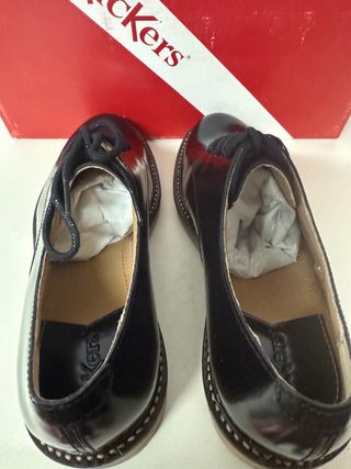 Zapatos Kickers cordones negros talla 36