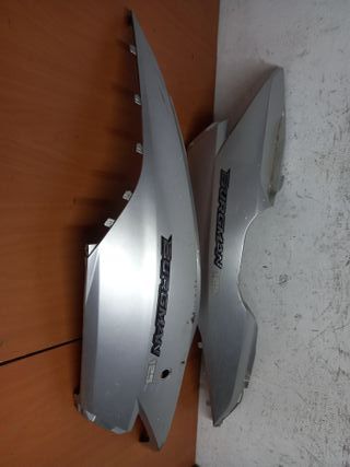 Carenado Lateral Suzuki Burgman 125 Carburación