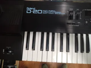 Sintetizador Roland D-20