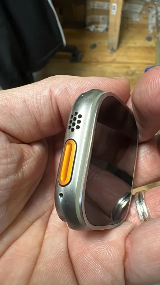 Apple Watch Ultra 2 49mm - Offerta con scatola