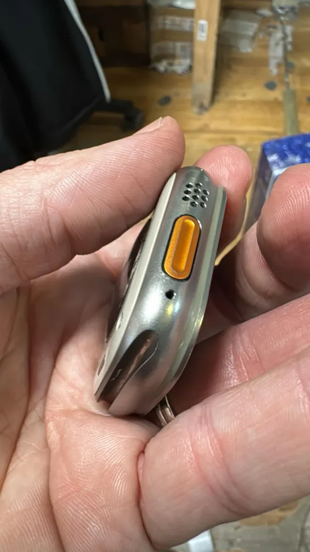 Apple Watch Ultra 2 49mm - Offerta con scatola