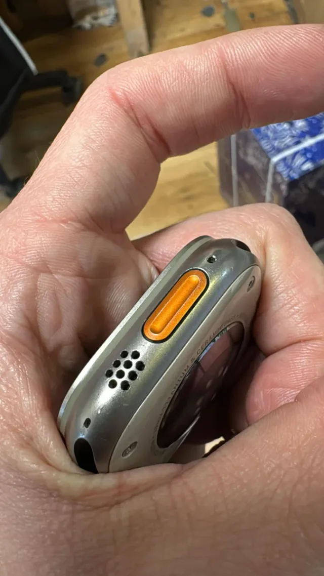 Apple Watch Ultra 2 49mm - Offerta con scatola