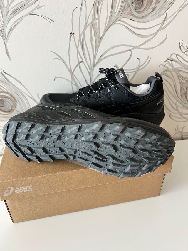 Asics Trabuco Terra Talla 42