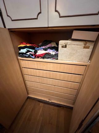 Armadio 12 ante anni '60 laccato beige