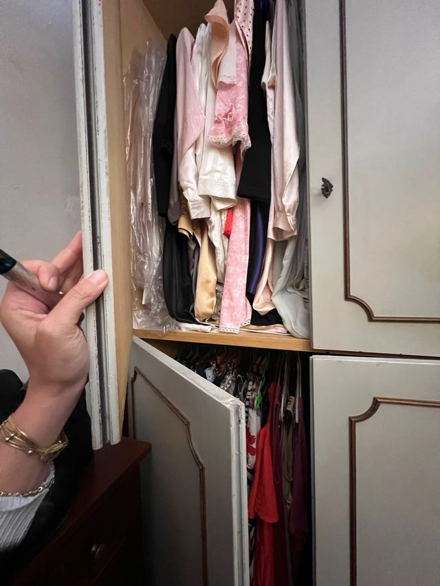 Armadio 12 ante anni '60 laccato beige