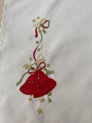 2 Individuais de Natal Bordados