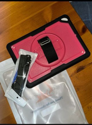 Custodie protettive tablet con accessori