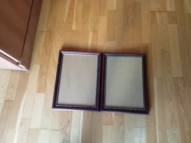 Dos Marcos de Fotos Pared Marrón y Dorado