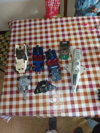 Un sacco di vecchi giocattoli