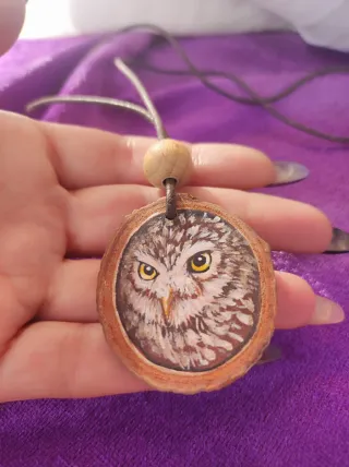Collana gufo civetta legno dipinta a mano
