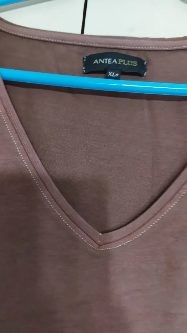 Camiseta AnteaPlus manga corta cuello pico