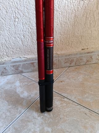Caña de pescar roja
