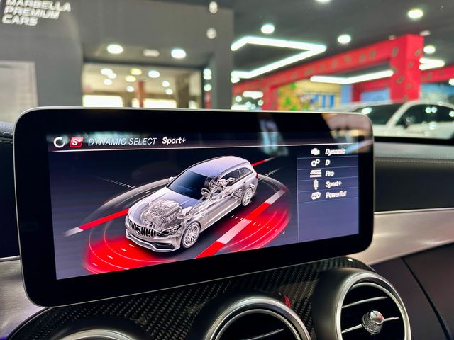 Mercedes-Benz AMG C63 Estate V8 Biturbo 476cv