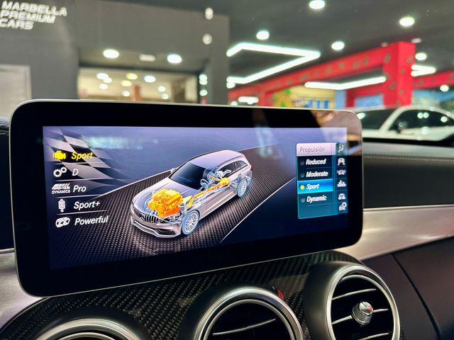 Mercedes-Benz AMG C63 Estate V8 Biturbo 476cv