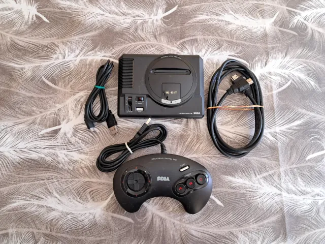 Sega Mega Drive Mini Console Completa