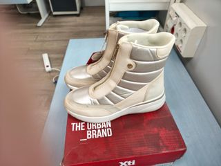 Botas Xti Beige Plataforma Cremallera