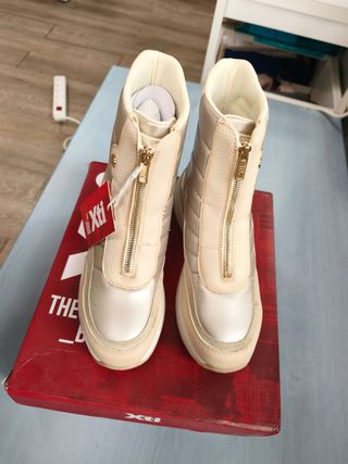 Botas Xti Beige Plataforma Cremallera