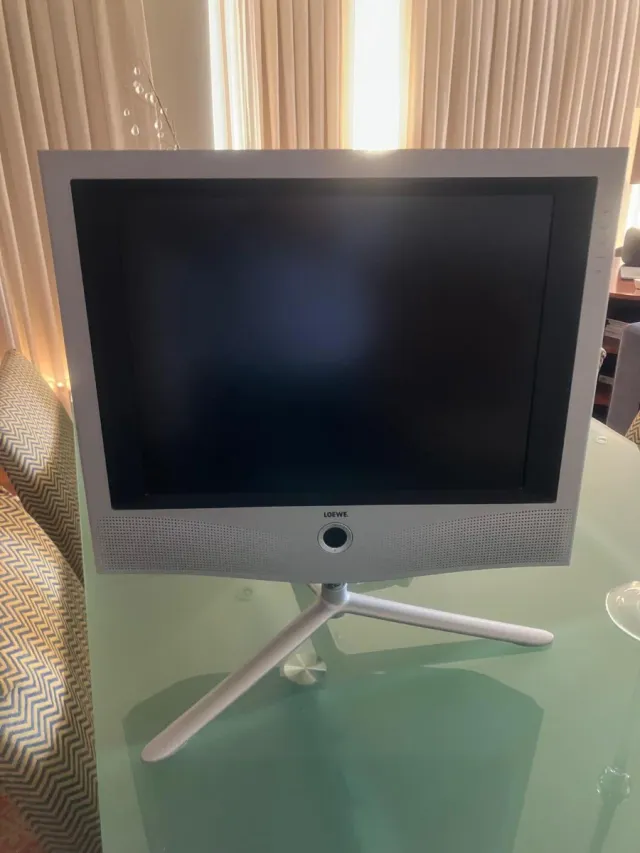 Pantalla TV Loewe Xelos A 20