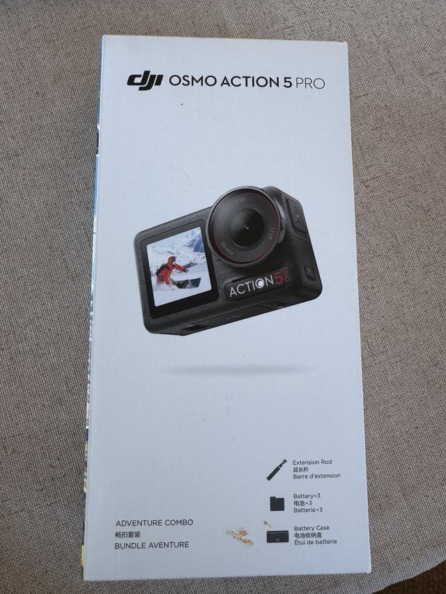 DJI Osmo Action 5 Pro Adventure Combo