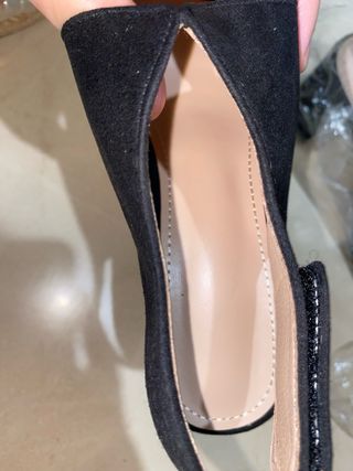 Sandalias negras nuevas