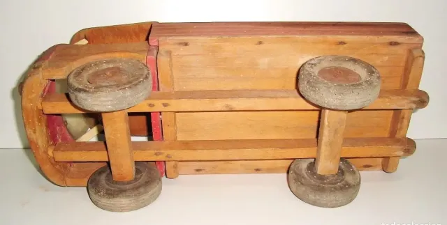 CAMIÓN DE MADERA JUGUETES DEJOU DE 43 CM DE LARGO