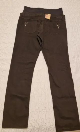 Pantalón vaquero premamá negro con tachuelas