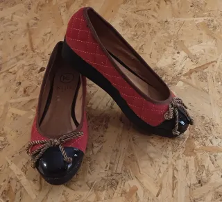 Manoletinas/bailarinas con cuña marca Kylie