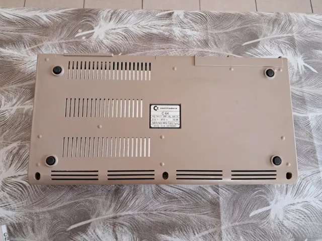 Commodore C 64