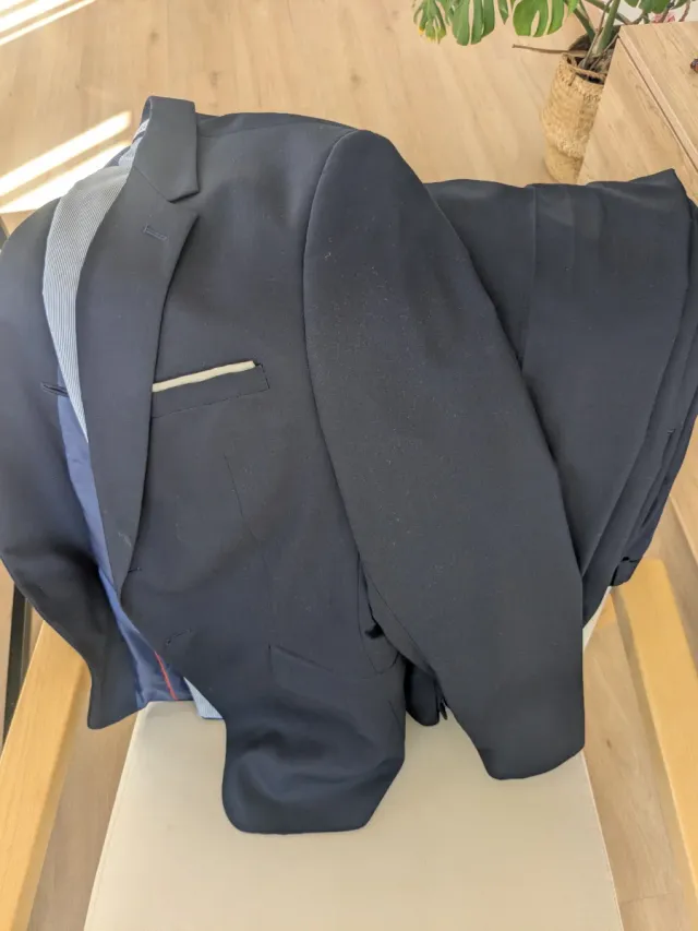 Traje azul marino ZARA hombre