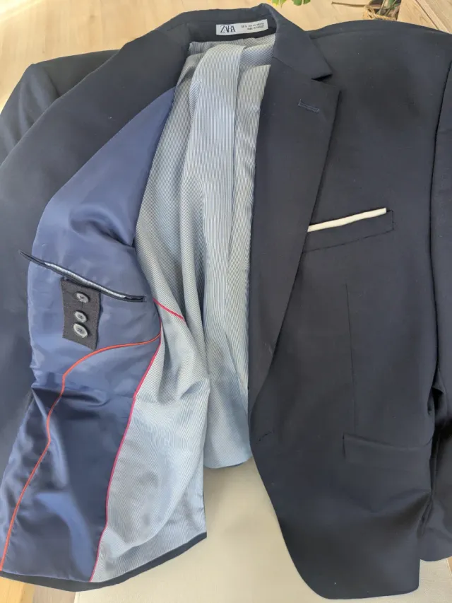 Traje azul marino ZARA hombre