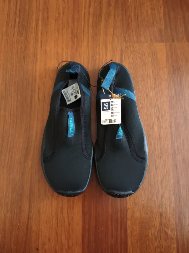 Escarpines SUBEA agua negros/azules talla 42