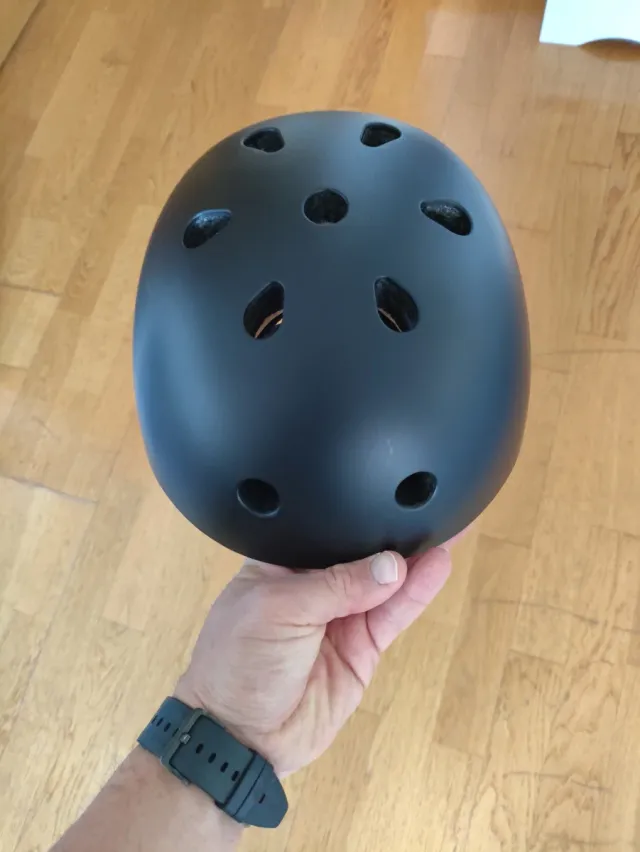 Casco patinete eléctrico MÍTICAL negro