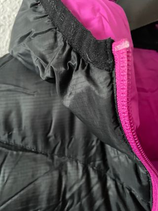 Plumas Ternua Negro y Rosa