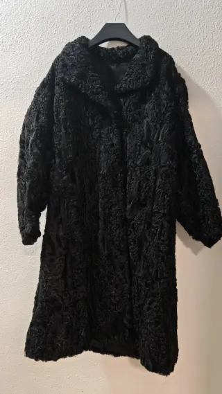 Abrigo de piel negro