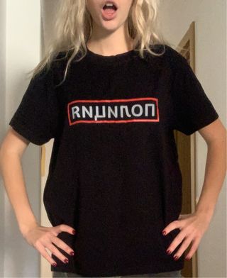 Camiseta Negra Estampada Policía Talla S